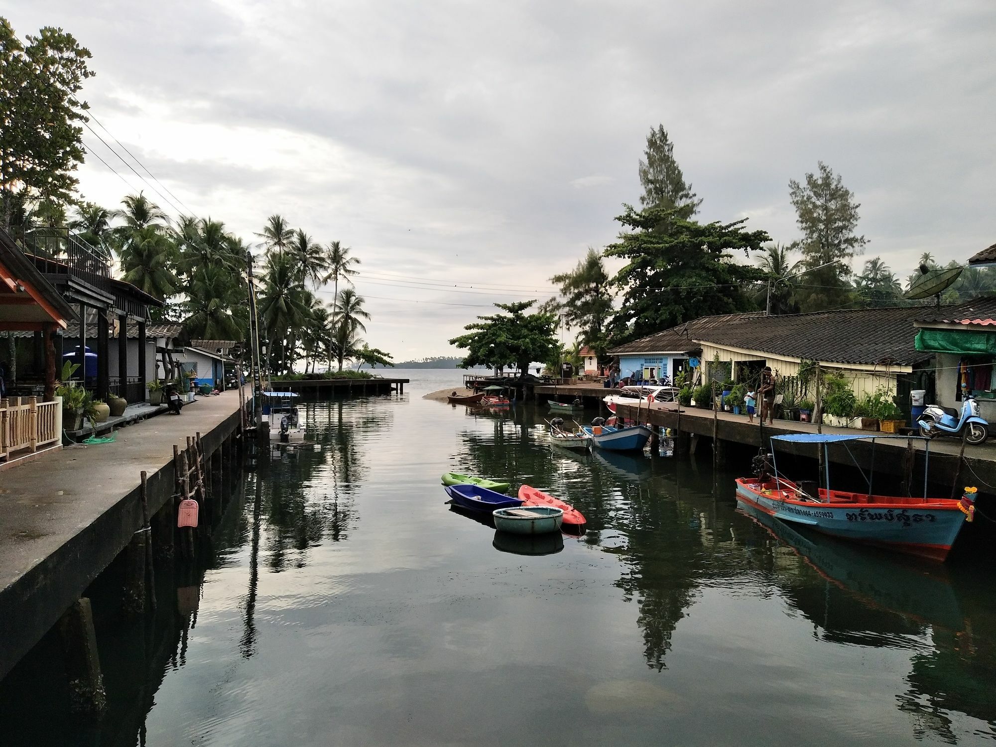 Ban Raw Homestay Ko Kut Exterior photo
